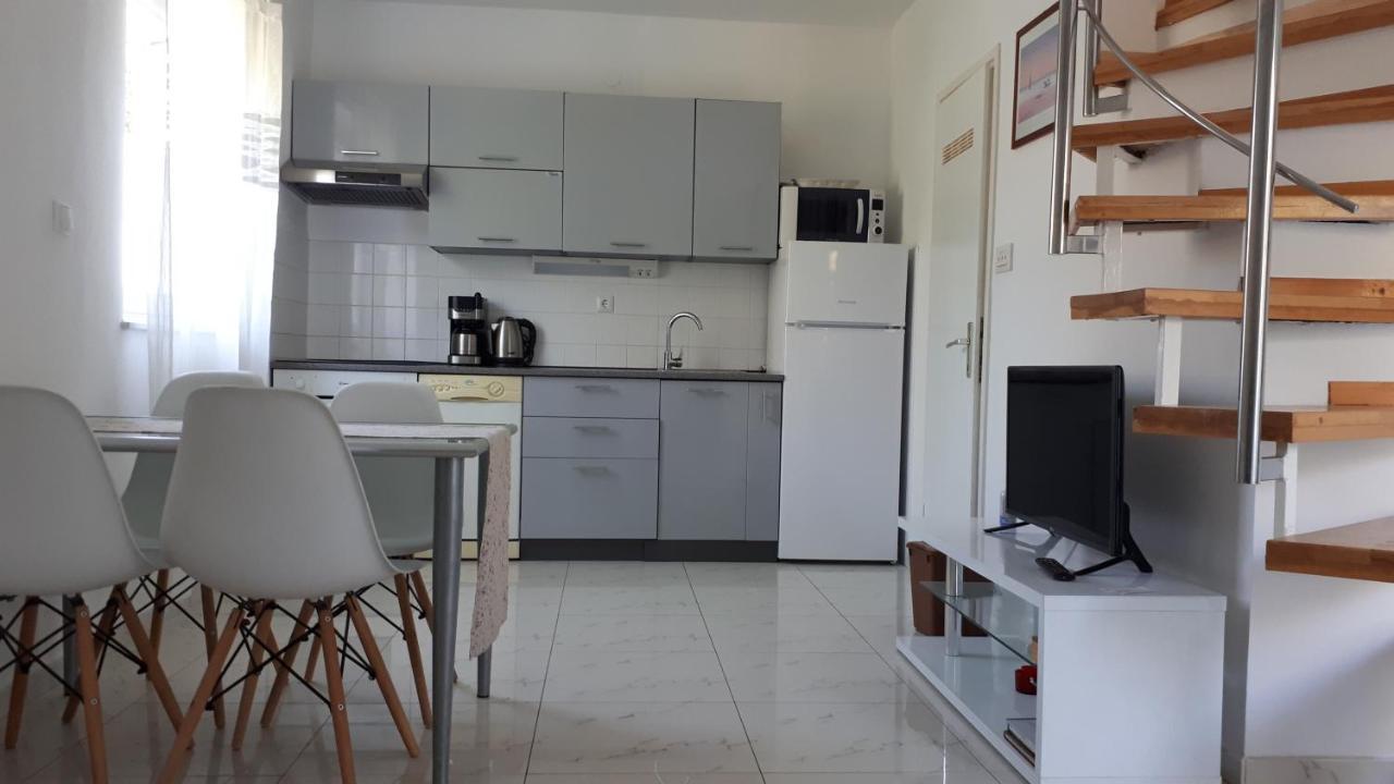 Apartment Pejnovic Malinska Eksteriør billede